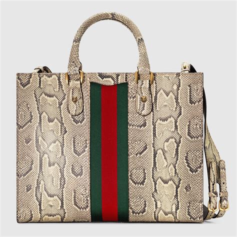 グッチ公式オンラインショップ｜バッグ・財布・時計の通販 .
